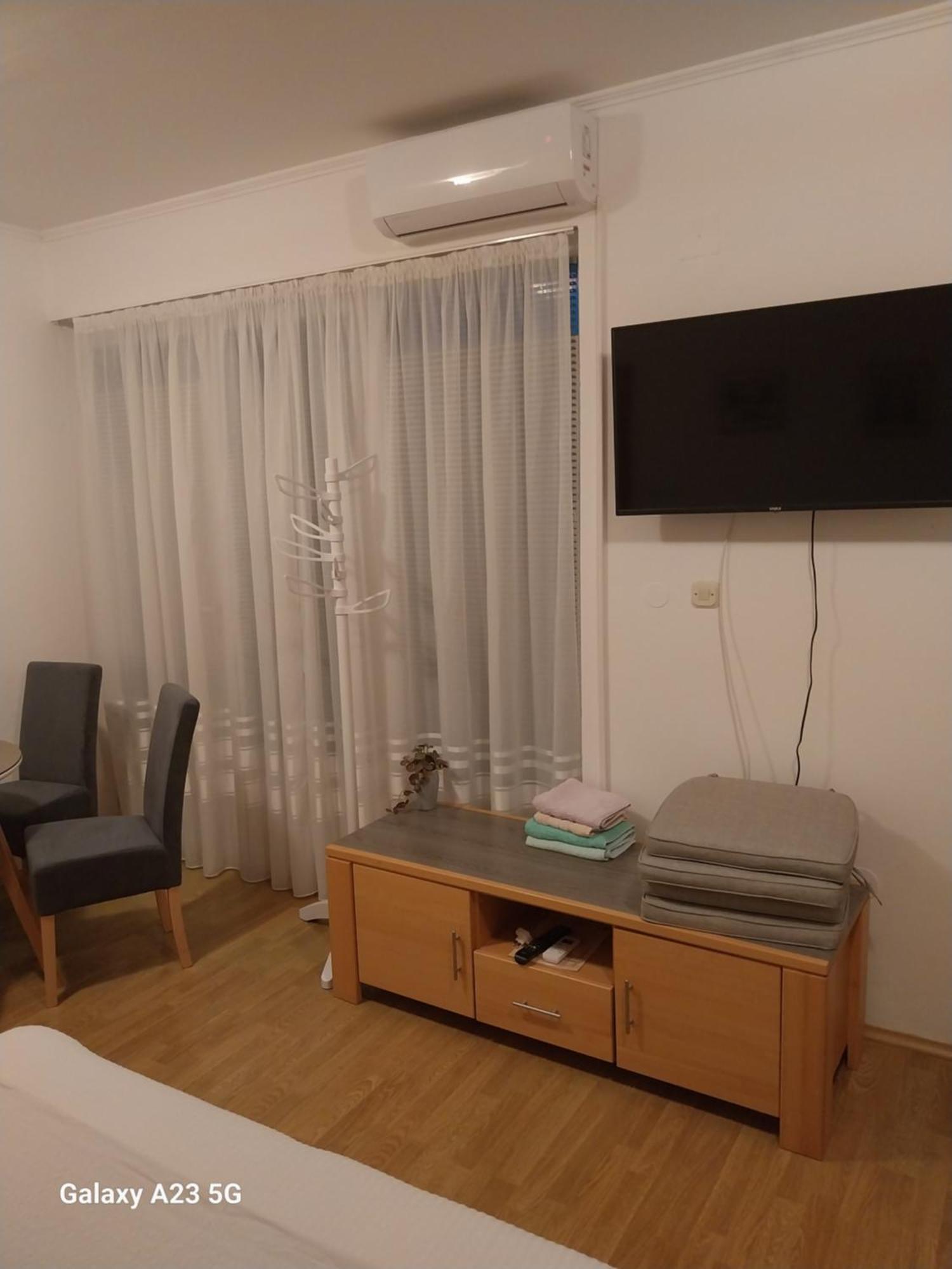 Apartmani Liberan Neum Buitenkant foto